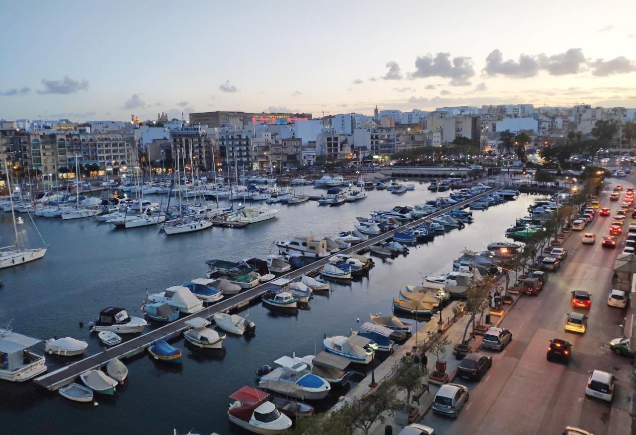 2 Bedroom, Central And Spacious Apartment With Sea View - 2 Msida Extérieur photo