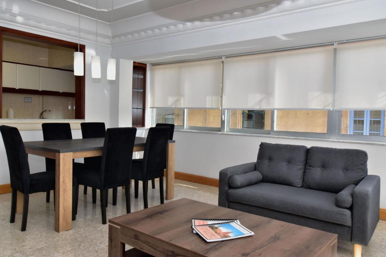 2 Bedroom, Central And Spacious Apartment With Sea View - 2 Msida Extérieur photo